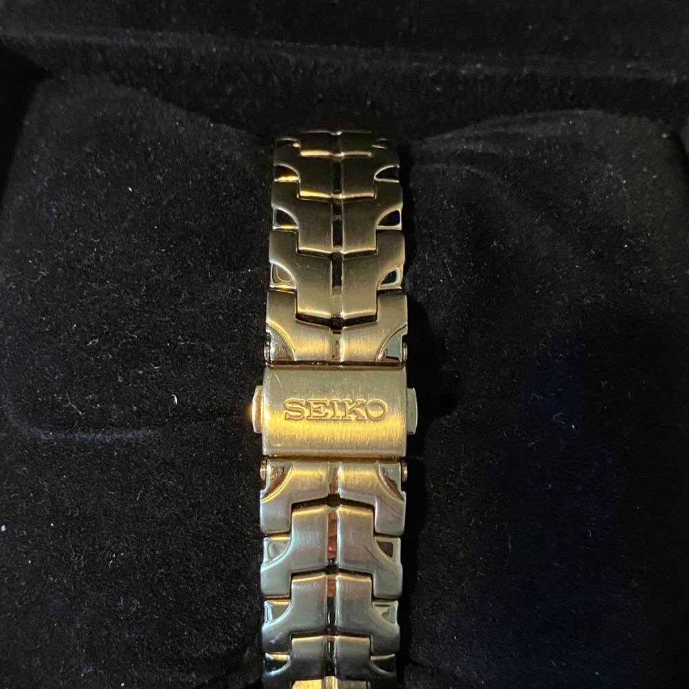 Gold Seiko Watch - Picture 3 of 5